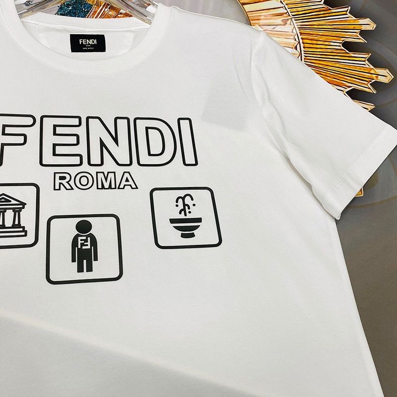 人気No1 フェンディ ROMA ロゴ クルーネック偽物 Tシャツ fek26035最高級