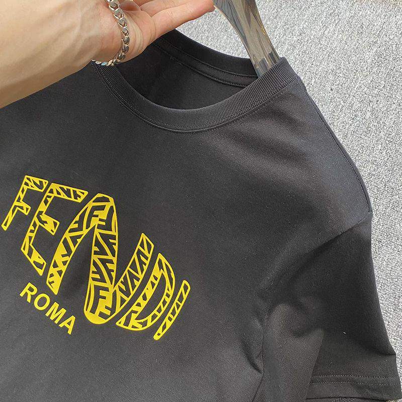 最安値挑戦 フェンディ ROMA ロゴ クルーネック Tシャツ 偽物 fem68708人気