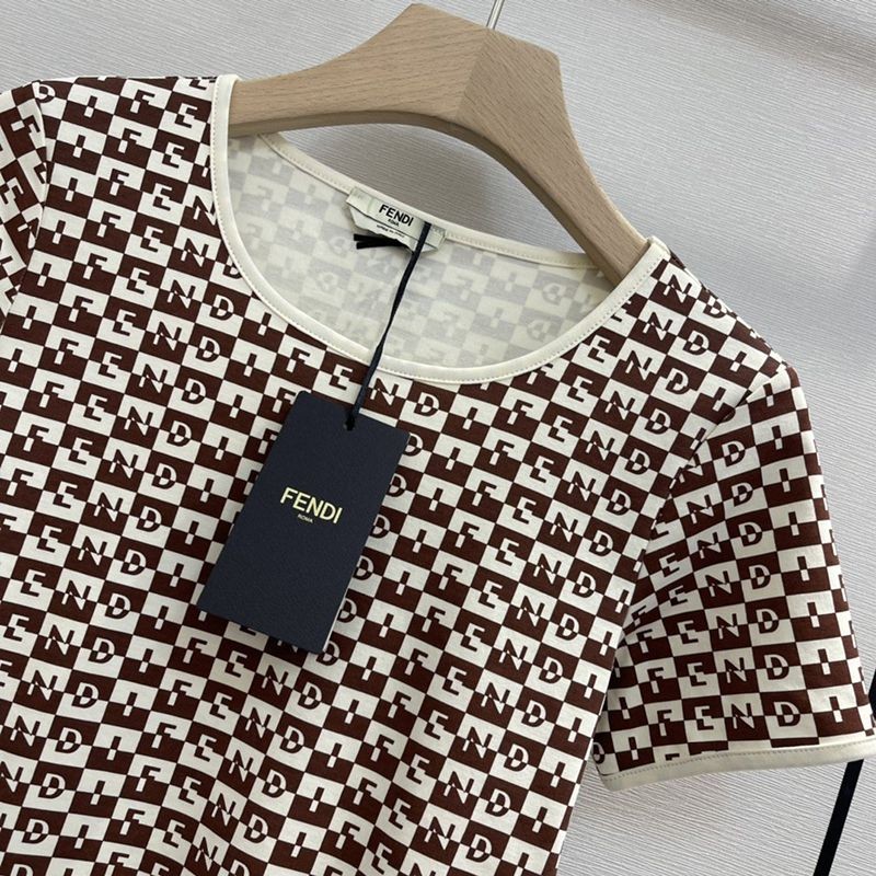 21-22AW【フェンディ】FFカーリグラフィ コットンジャージー Tシャツ コピー feq67325激安送料無料