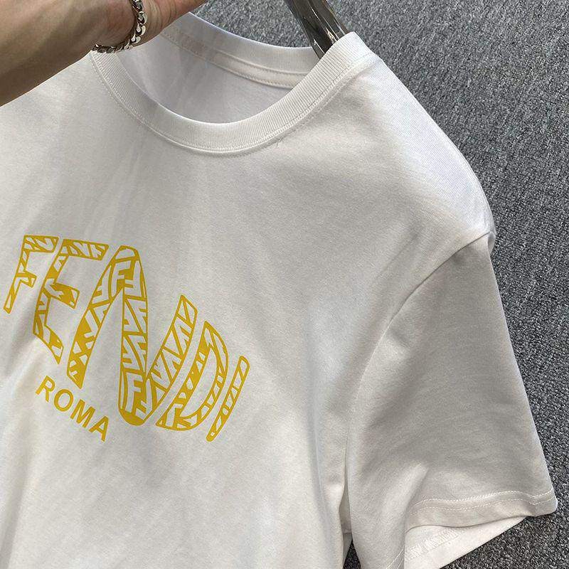 入手困難 フェンディ ROMA ロゴ クルーネック Tシャツ コピー feq97004最高級