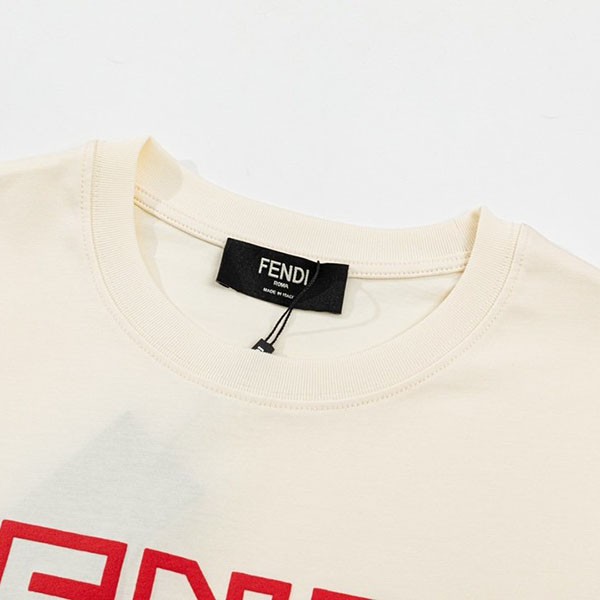 フェンディ roma ロゴ Tシャツ コピー feq98683通販