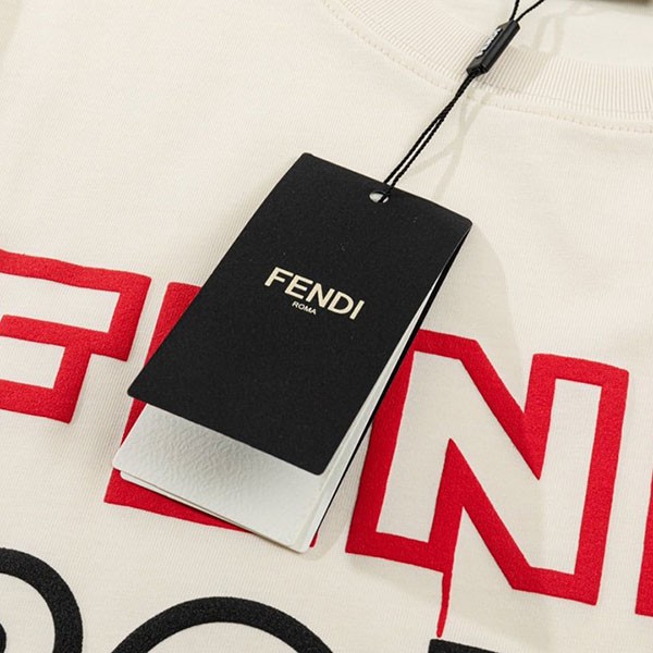 フェンディ roma ロゴ Tシャツ コピー feq98683激安送料無料