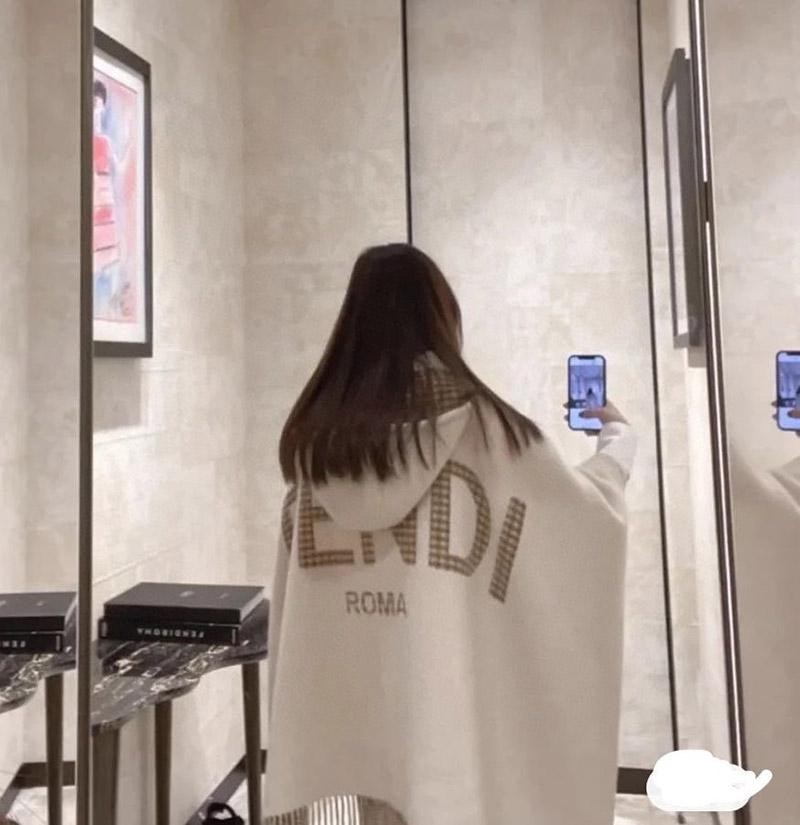 大人気！フェンディ【フェンディ】カール ポンチョ ウール＆カシミア fer38773通販