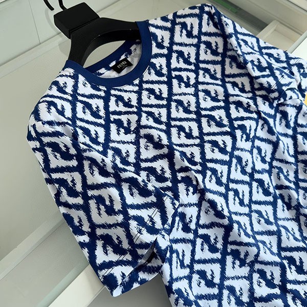 フェンディ コピー FFカーリグラフィ Tシャツ few10118激安送料無料