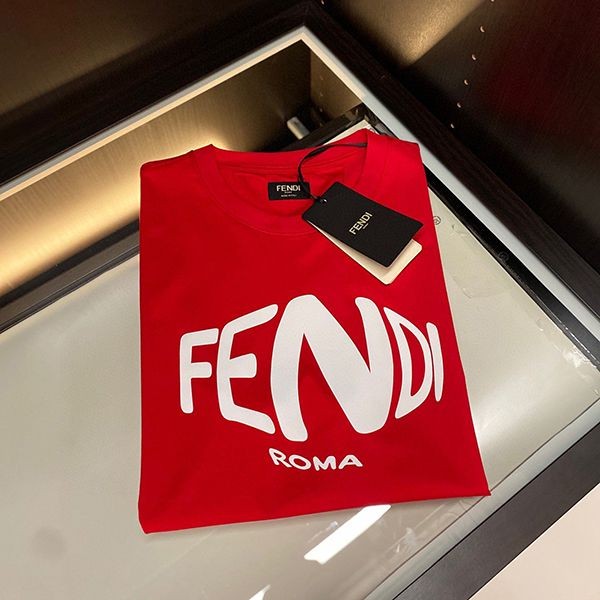 大人気!!新色フェンディ Tシャツ 半袖 クルーネック ティシャツ パロディ fez22402高い品質