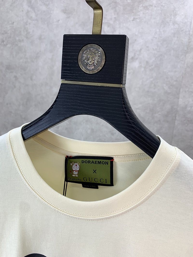 大人気!!新色 ドラえもんx グッチ 偽物 オーバーサイズ Tシャツ gua20251激安送料無料