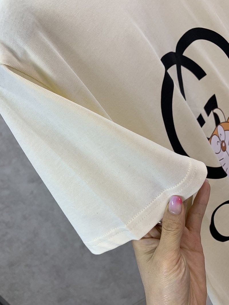 大人気!!新色 ドラえもんx グッチ 偽物 オーバーサイズ Tシャツ gua20251最高級