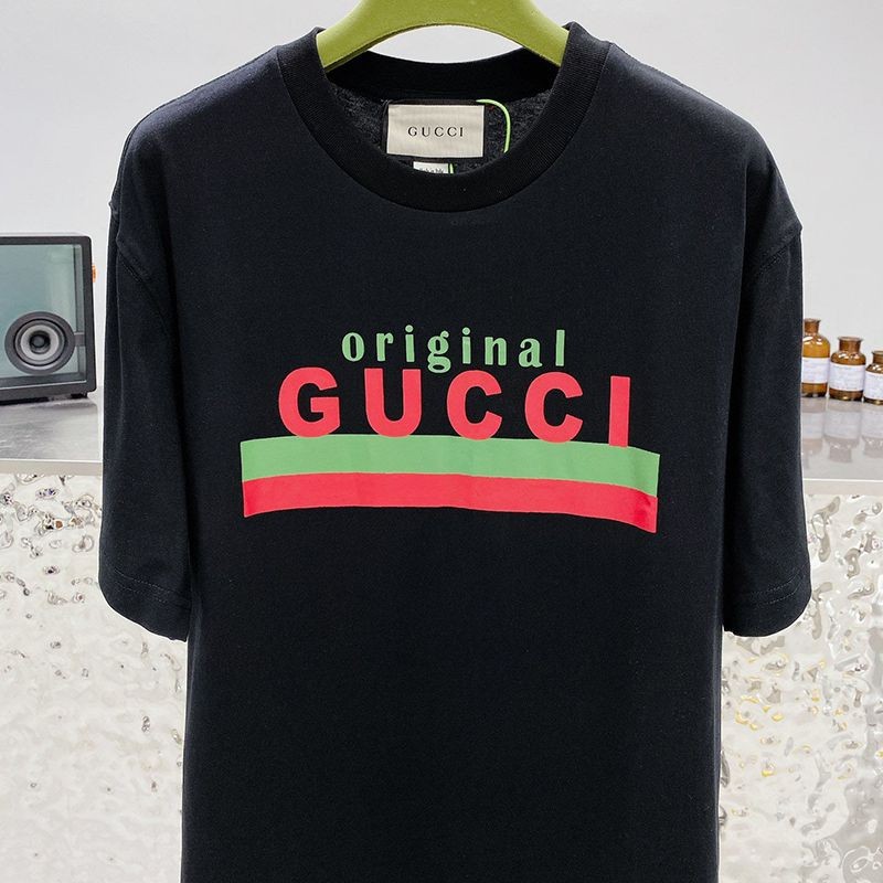 希少色☆グッチ ロゴ コットンTシャツ スーパーコピー バックフラワーアップリケ gua22340人気