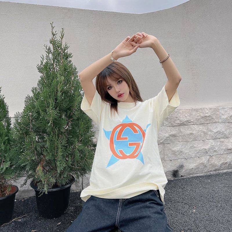 希少色グッチ ロゴ コットン Tシャツ スーパーコピー gua31499品質保証