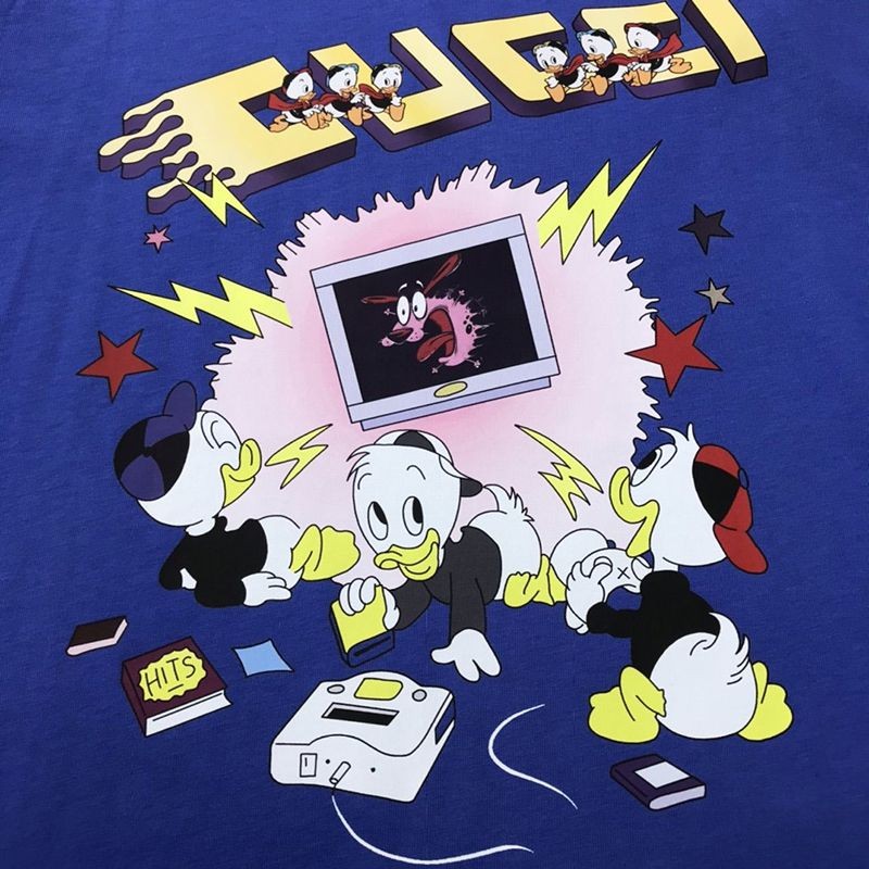 目を惹くカラー☆Disney x グッチ コラボ・ドナルドイラストTシャツ コピー♪ gud18579激安送料無料