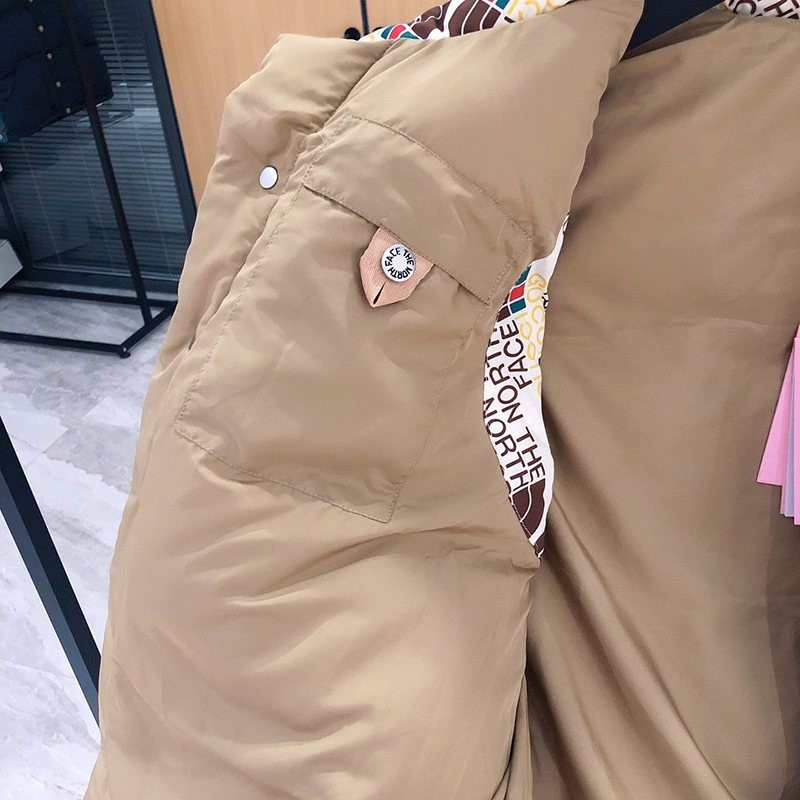 超希少！グッチ×ノースフェイス モノグラム ダウン ベストコピー gud87531代引きを販売