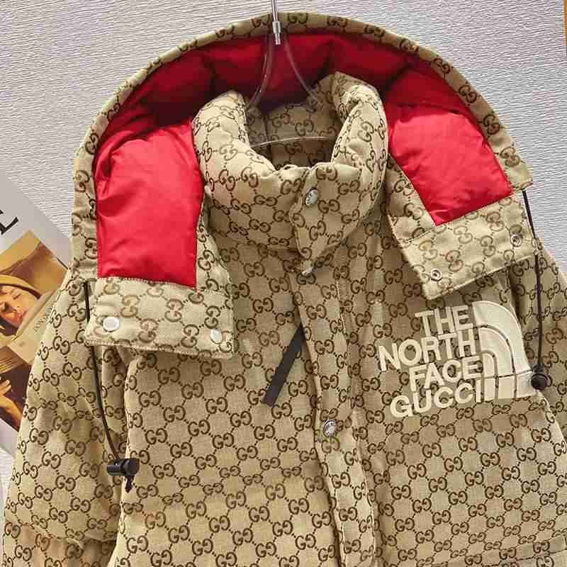 大人気!!新色グッチ ノースフェイス ダウンジャケット スーパーコピー guf29989通販