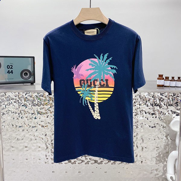 大人気!!新色 グッチ パームプリント コットンTシャツ 偽物 gug36186