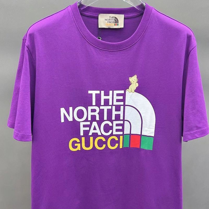 《大人気》グッチ x ノースフェイス コラボ 半袖Tシャツ スーパーコピー guh57850激安送料無料