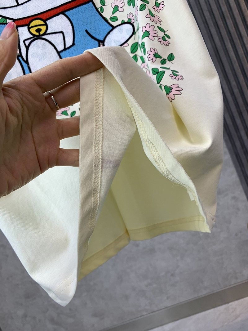 《大人気》ドラえもんx グッチ 偽物 オーバーサイズ Tシャツ guh99279N級品