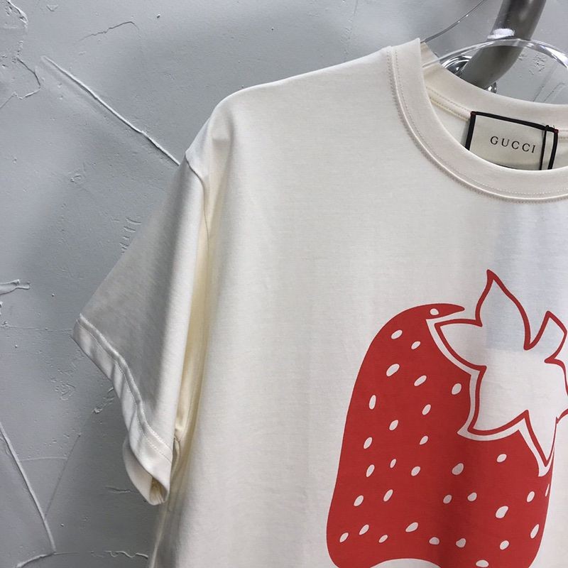 セール新作★"グッチ STRAWBERRY コピー" コットンTシャツ★すぐ届く！ gui32635高い品質