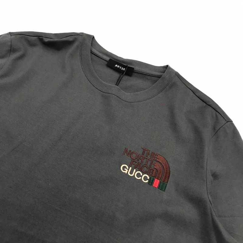 セール新作グッチ x ノースフェイス コラボ 半袖Tシャツ スーパーコピー guq84892激安送料無料