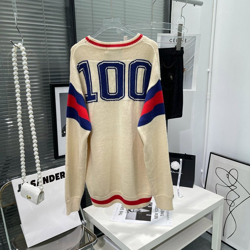 目を惹くカラー グッチ 100周年 セーター ウール 偽物 トップス ロゴ プレタ gur83620代引きを販売