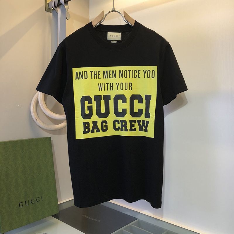 世界中で大人気♪グッチ ロゴ コットンTシャツ 偽物 バックフラワーアップリケ 2色 gus17426最高級
