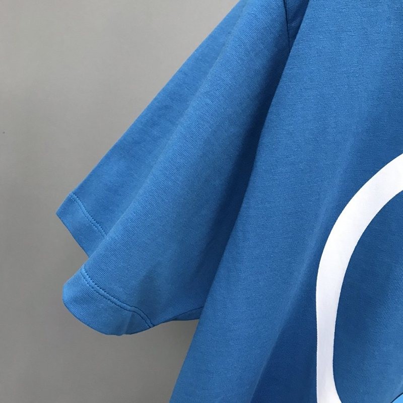 世界中で大人気♪グッチxドラえもん 偽物★コラボ★オーバーサイズ Tシャツ gut14628代引きを販売