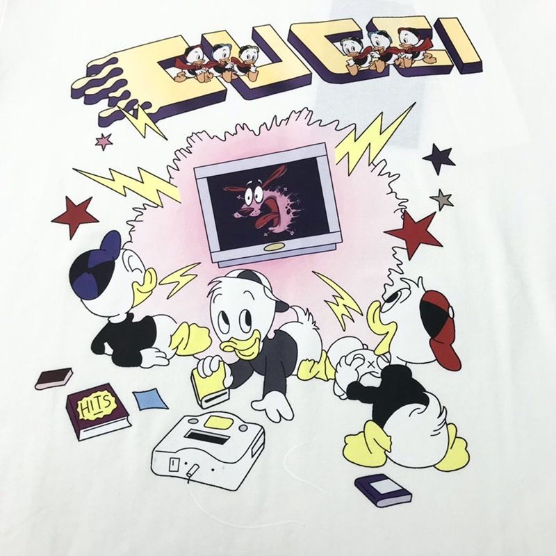 人気急上昇☆Disney x グッチ コピー コラボ・ドナルドイラストTシャツ♪ guv00523高い品質