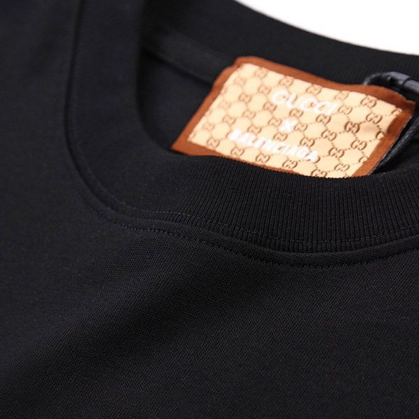 争奪戦グッチ バレンシアガ ロゴ ブラック Tシャツ 偽物 guv35751高い品質
