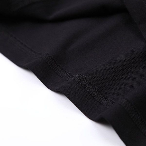争奪戦グッチ バレンシアガ ロゴ ブラック Tシャツ 偽物 guv35751代引きを販売
