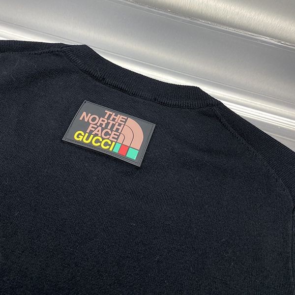 完売必至◆グッチ ノースフェイス◆ロゴプリント コットン 長袖 Tシャツ コピー guw94708人気