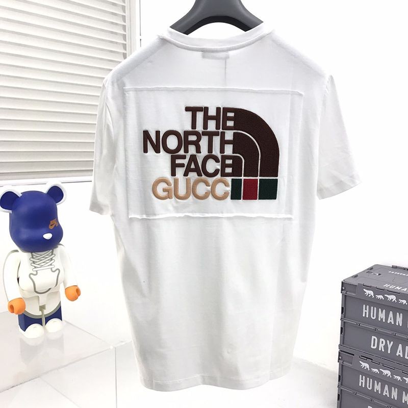 稀少 グッチ x ノースフェイス コピー コラボ 半袖Tシャツ gux97217通販