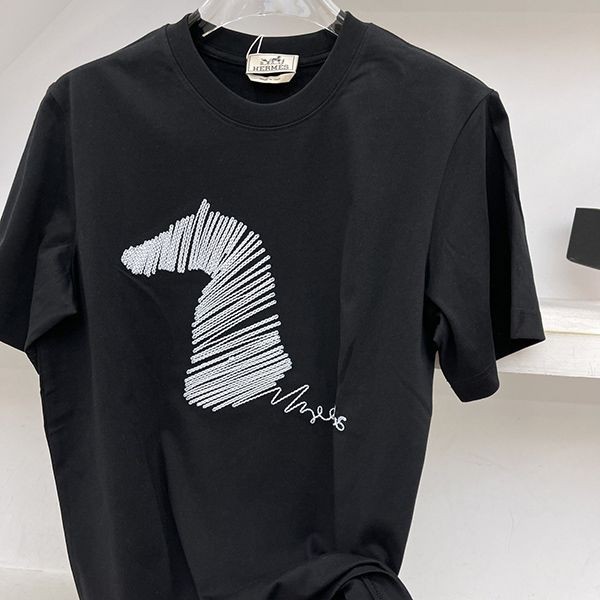 人気急上昇 エルメス マキシカルトゥーシュ 半袖Tシャツ 偽物 era31070代引きを販売