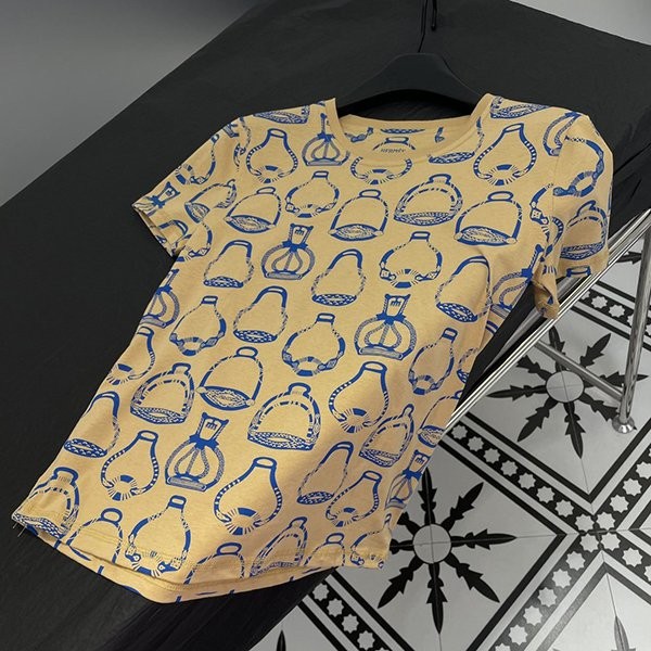新色☆希少エルメス プリントTシャツ スーパーコピー erz82368人気