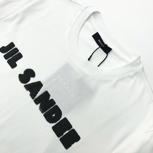 入手困難ジルサンダー ロゴプリント入りコットンジャージーTシャツ 偽物 ホワイト Jii34356激安送料無料