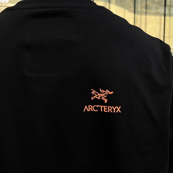 ジルサンダー+ x アークテリクス 偽物 コラボロゴTシャツ 男女兼用 Jik13604N級品
