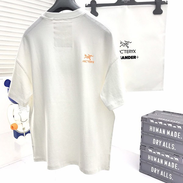 【日本未発売】ジルサンダー+ x アークテリクス コピー リフレクティブ コラボTシャツ 男女兼用 Jik36565通販
