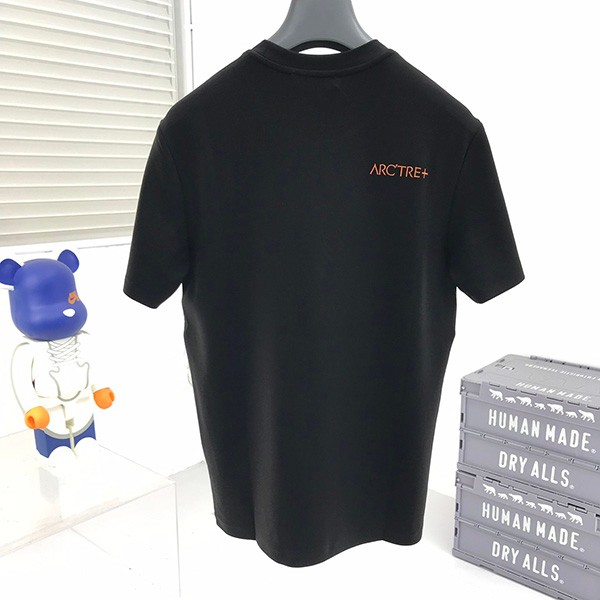 入手困難ジルサンダー+ x アークテリクス 偽物 リフレクティブ コラボTシャツ Jix52631人気