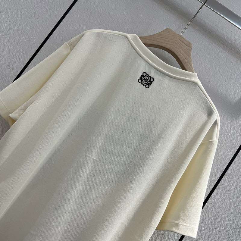 一目惚れ♪ロエベ 偽物 千尋 オーバーサイズ エンブロイダリー Tシャツ (ヘンプ＆コットン)S928Y22X01N級品