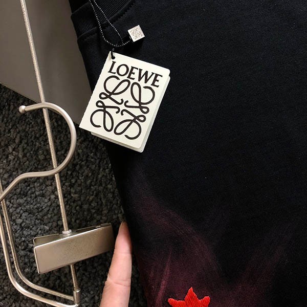 ロエベ × ハウルの動く城 コピー コットン Tシャツ SB44Y22X06通販