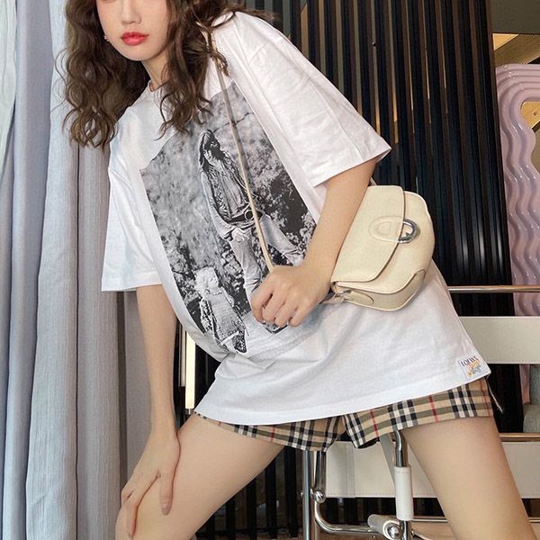 売上総額１位！ロエベ Paulas Ibiza クロップド Tシャツ 偽物 lod60479代引きを販売