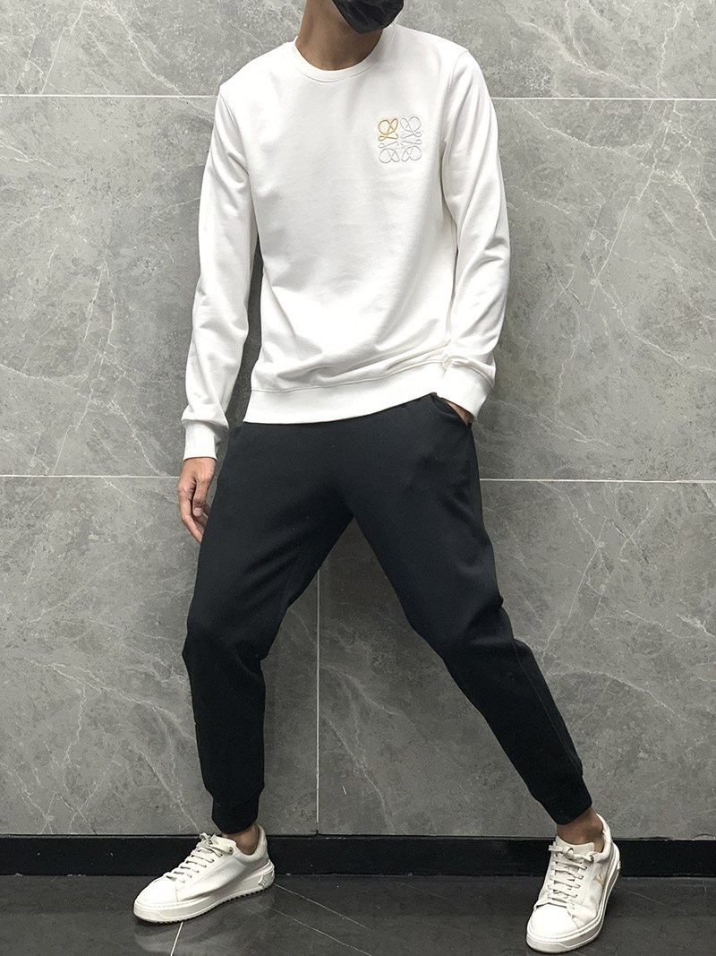 【日本未発売】ロエベ アナグラム エンブロイダリー スウェットシャツ log61465品質保証