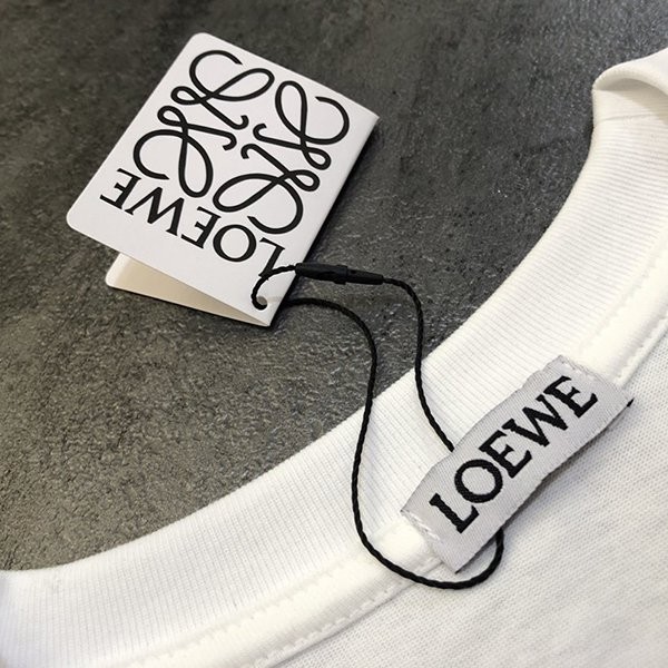 絶対欲しい！可愛い♡ロエベ アナグラム Tシャツ コピー lom72020激安送料無料