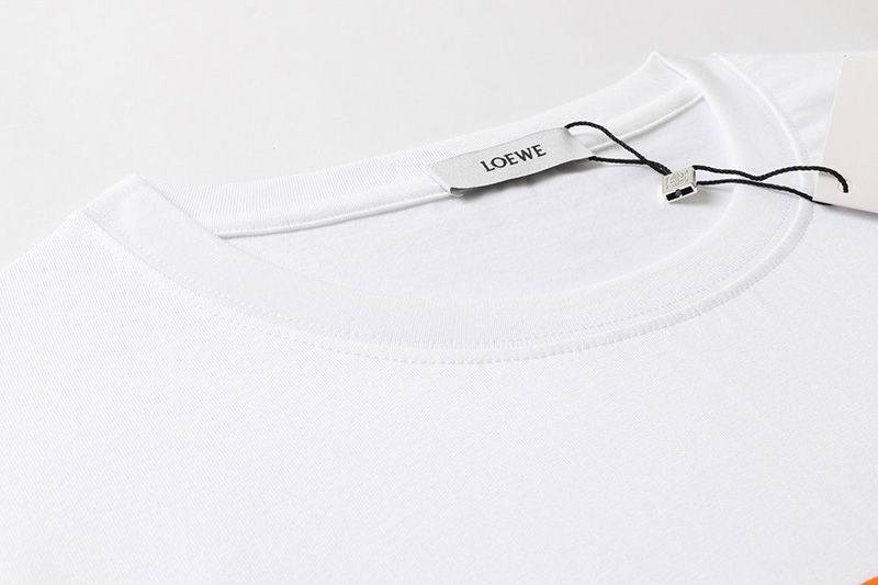 ★日本!!人気！ロエベ Tシャツ 偽物 ロゴプリントクルーネック半袖Tシャツ lom91740代引きを販売