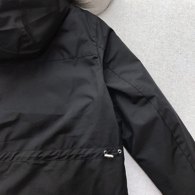希少色 ロエベ コットン フーデッド パファージャケット loo59058代引きを販売