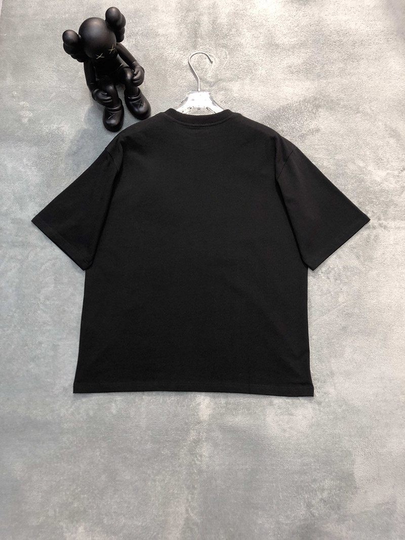 争奪戦 可愛い ロエベ トトロ tシャツ コピー コラボ コットン lop69694代引きを販売