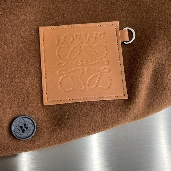 ギフトに最適 ロエベ アナグラム バイカラー 偽物 ブレスト コート lor44136激安送料無料