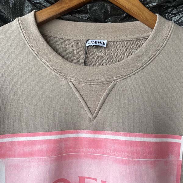 目を惹くカラー ロエベ エンブロイダリー アナグラム スウェットシャツ lou57370高い品質