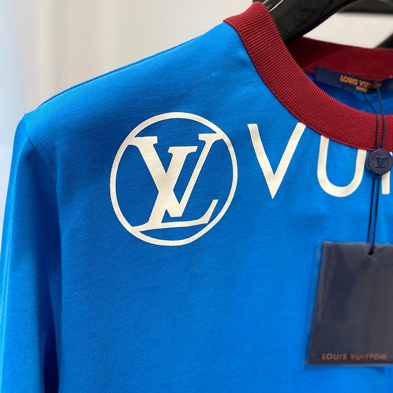 世界中で大人気♪ ​ルイヴィトン Tシャツ パロディ VUITTAMINES コットンジャージー 半袖 1A92NL人気