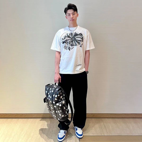 ルイヴィトン × YK 草間彌生 コラボ／フラワー Tシャツ 偽物 半袖 1AB6IJ通販