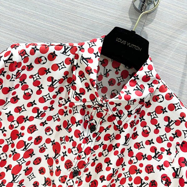 大人気!LV × YK 草間彌生 コラボ ドット シャツ 偽物 白 レッド トップス 1AB7XX高い品質
