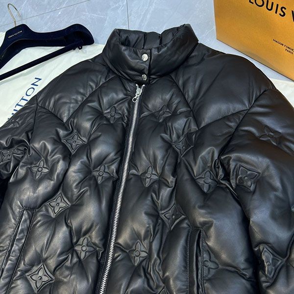 ★日本!!人気！ルイヴィトン パッファー ダウンジャケット コピー vua98682人気