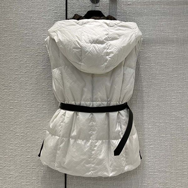 ☆超人気☆ルイヴィトンラップコート ダウンベスト 偽物 vub67842通販